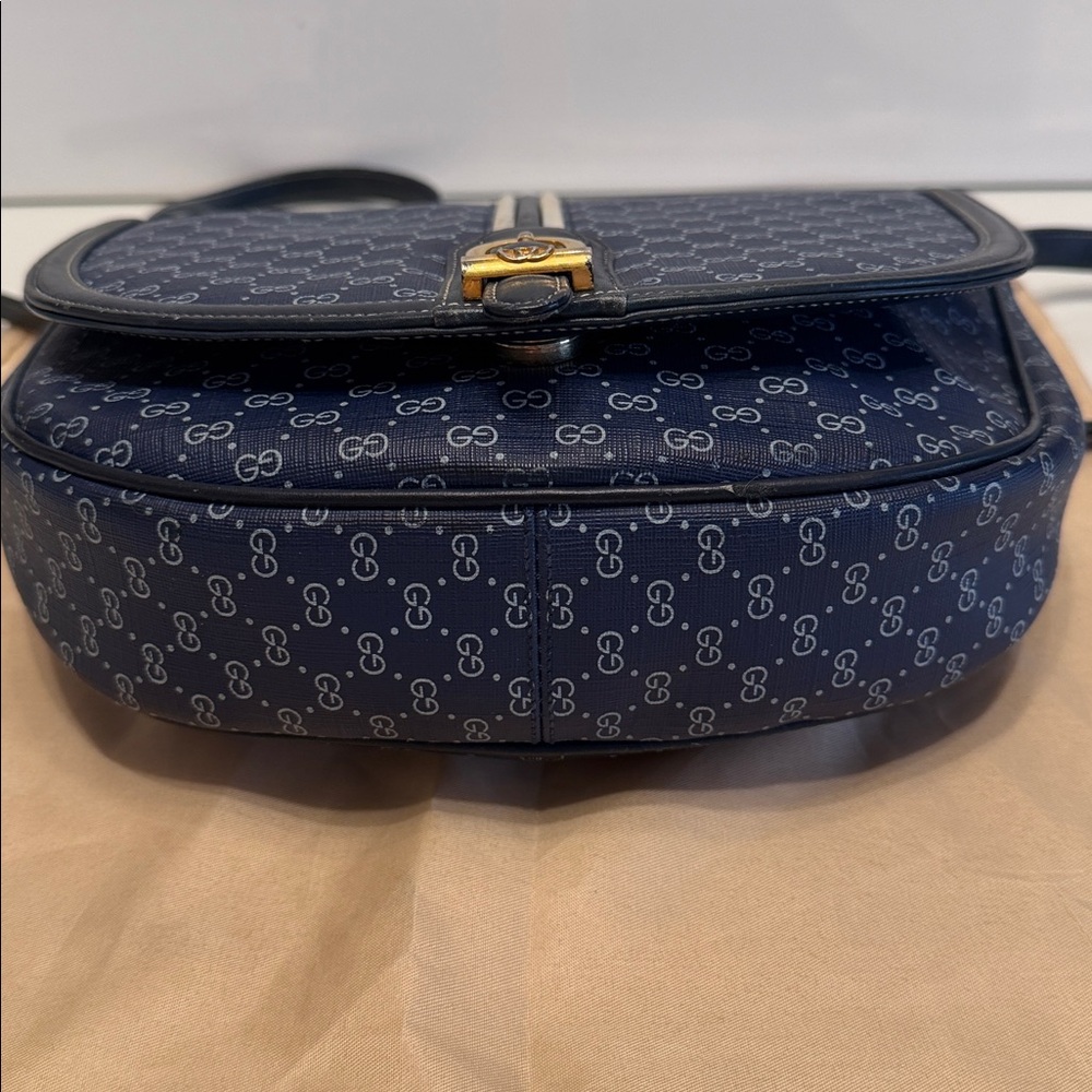 Vintage Gucci Navy Blue Crossbody Bag - Picture 6 of 12